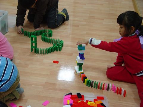 엄마,아빠 그리고 자녀와 함께하는 도미노행사 사진 2