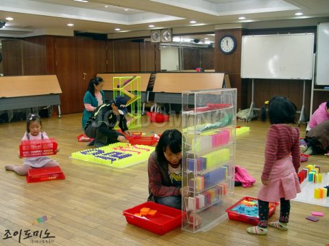 광명건강가정지원센터 / 가족한마당 도미노 프로그램 2011.10 사진 4